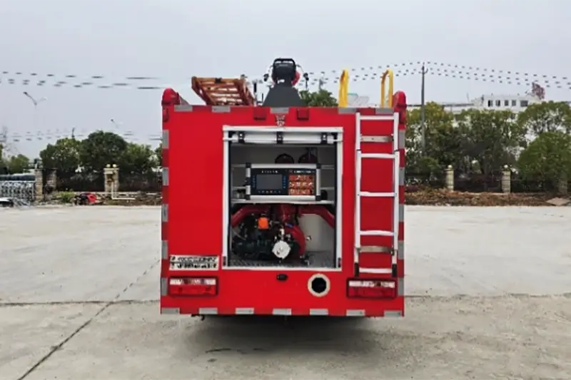 Dry Powder And Foam Combined Fire Truck